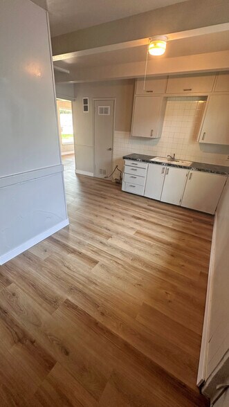 1305 W Dora Ave, Wichita, KS à vendre - Photo de l’immeuble – Image 3 sur 8