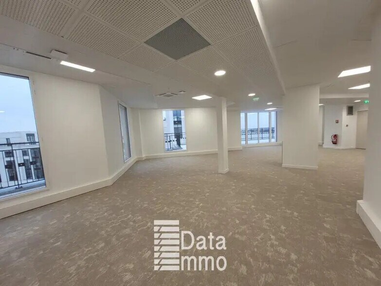 7 Rue D'Ariane, Chessy à louer - Photo de l’immeuble – Image 2 sur 7
