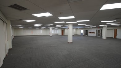 1 Michael Ave, Farmingdale, NY à louer Photo intérieure– Image 1 sur 1