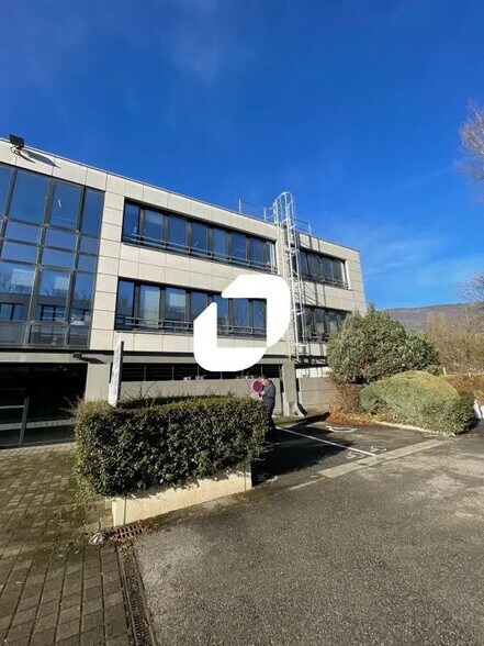 Bureau dans Meylan à louer - Photo de l’immeuble – Image 1 sur 10