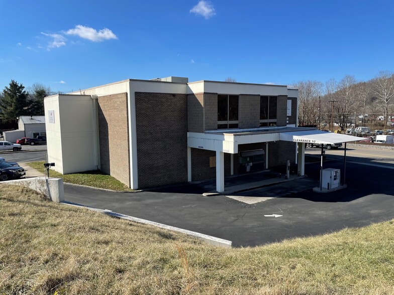 501 Railroad Ave, Richlands, VA à vendre - Photo de l’immeuble – Image 2 sur 4
