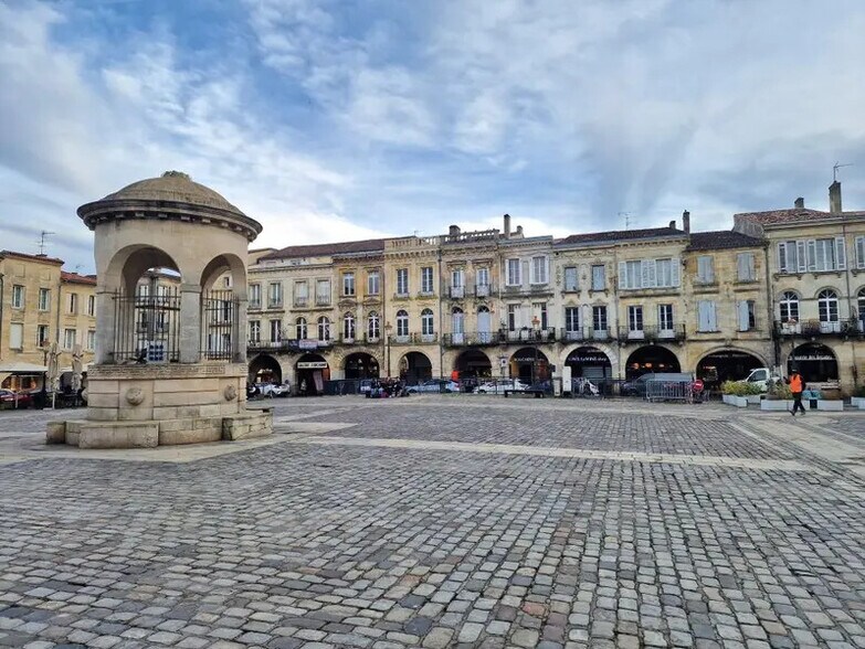 Local d'activités dans Libourne à vendre - Photo de l’immeuble – Image 1 sur 4