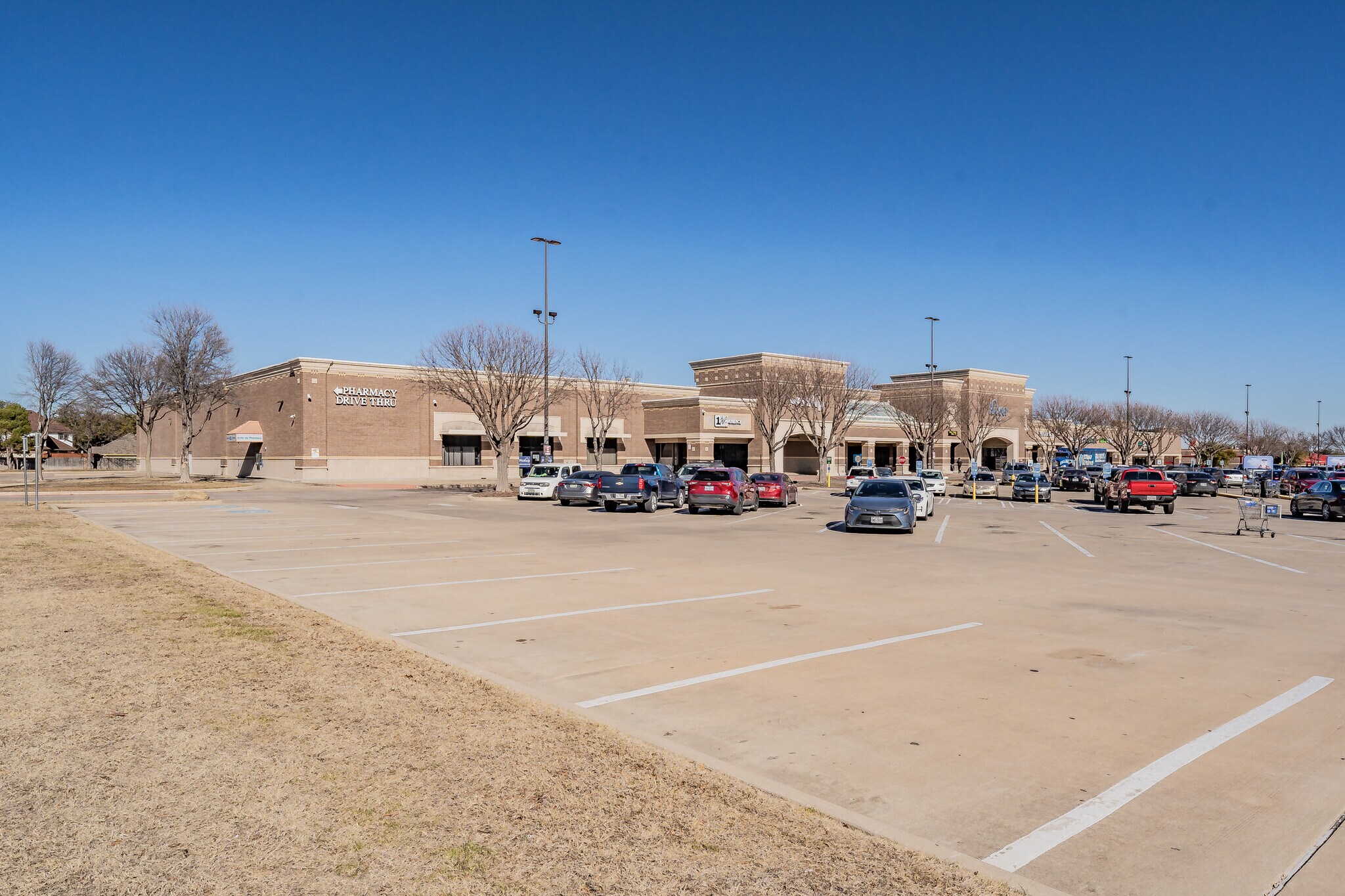 3939 Frankford Rd, Dallas, TX à louer Photo de l’immeuble– Image 1 sur 14