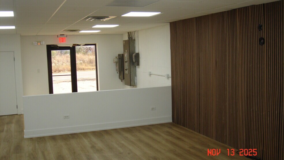 7840-7860 Lehigh Ave, Morton Grove, IL à louer - Photo de l’immeuble – Image 2 sur 11