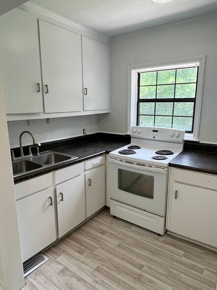 324 N Main St, Statesboro, GA à vendre - Photo de l’immeuble – Image 3 sur 6