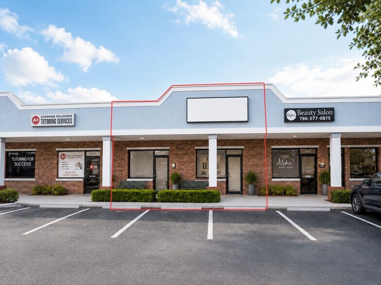 17601 NW 78th Ave, Hialeah, FL à louer - Photo de l’immeuble – Image 2 sur 5