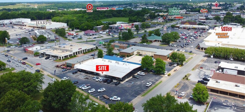1010 E Rolling Hills Dr, Fayetteville, AR à louer - Aérien – Image 2 sur 5