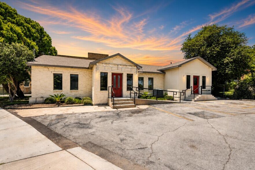 3109 N St Marys St, San Antonio, TX à louer - Photo de l’immeuble – Image 1 sur 21