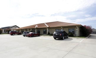 Plus de détails pour 1650 W Chapman Dr, Sanger, TX - Bureau à louer