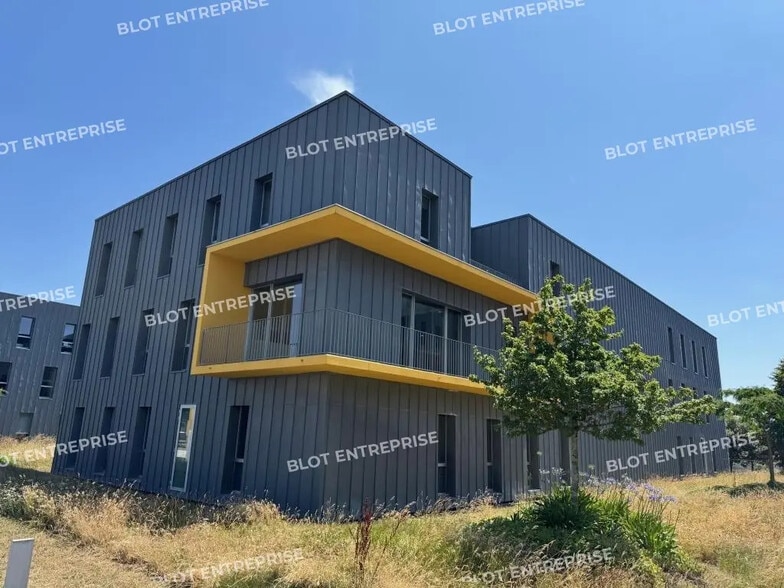 2 Rue Vasco De Gama, Saint-Herblain à louer - Photo de l’immeuble – Image 3 sur 9