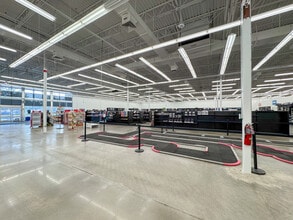 5845 Wesley Grove Blvd, Wesley Chapel, FL à louer Photo de l’immeuble– Image 1 sur 1
