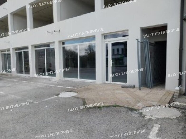 Bureau dans Quimper à louer - Photo de l’immeuble – Image 1 sur 5