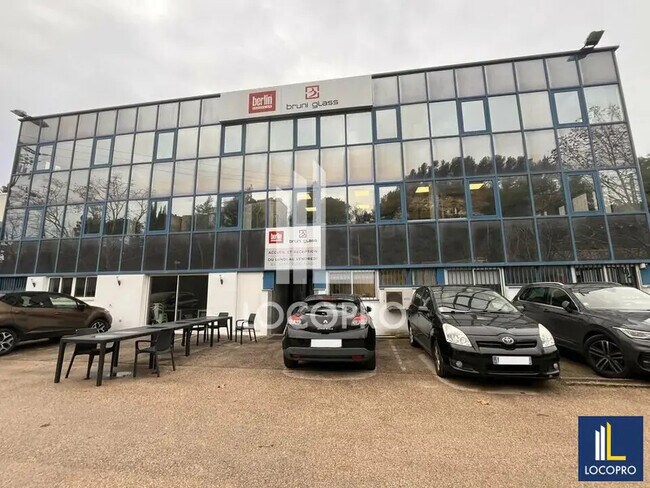 Plus de détails pour Industriel/Logistique à louer