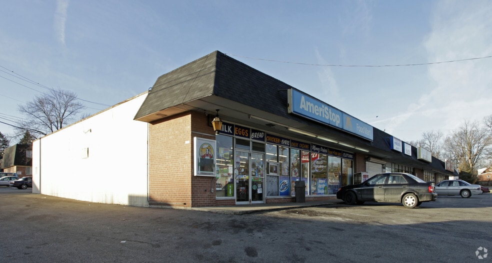 951 W North Bend Rd, Cincinnati, OH à louer - Photo principale – Image 1 sur 5