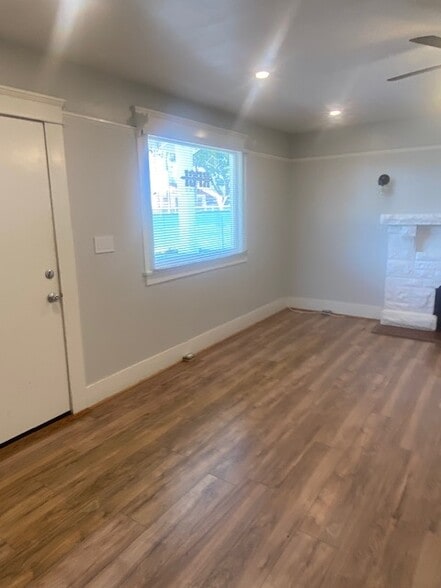 2606 N Ventura Ave, Ventura, CA à louer - Photo de l’immeuble – Image 3 sur 17