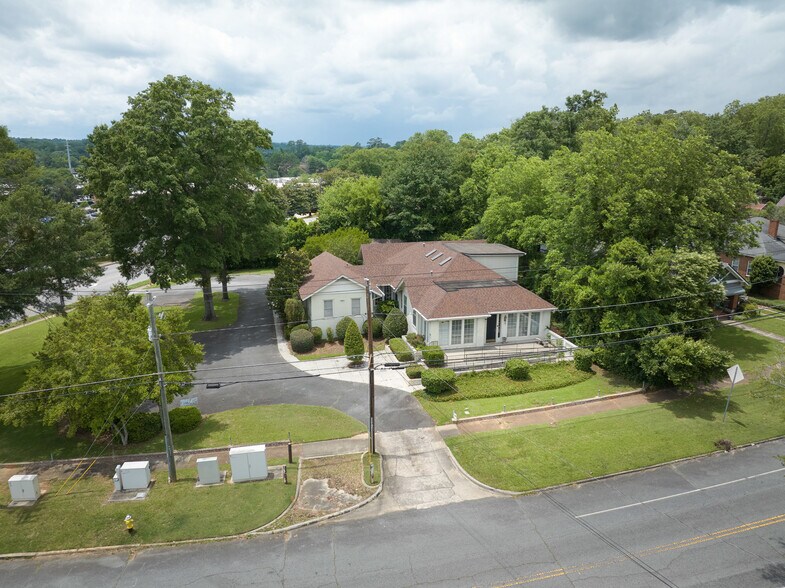 720 North Ave, Macon-Bibb, GA à vendre - Photo principale – Image 1 sur 46