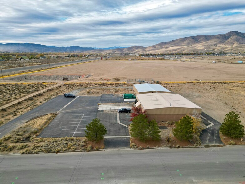 9 Enterprise Way, Dayton, NV à louer - Photo de l’immeuble – Image 2 sur 14