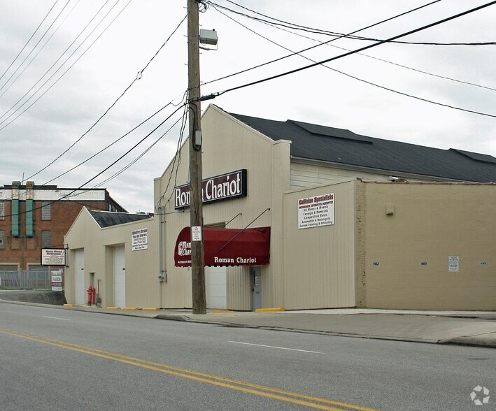 10630 Berea Rd, Cleveland, OH à vendre - Photo de l’immeuble – Image 2 sur 3