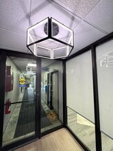 1250 N Mill St, Naperville, IL à louer Photo intérieure– Image 2 sur 3