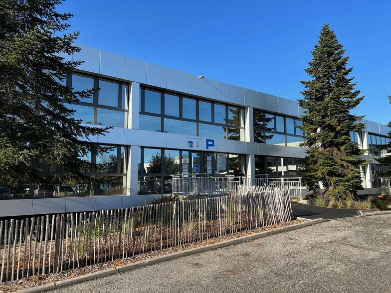 Bureau dans Bordeaux à louer - Photo de l’immeuble – Image 1 sur 6