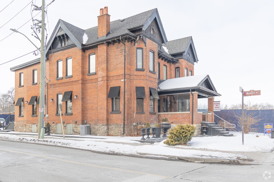 195 Main St N, Brampton, ON à louer - Photo de l’immeuble – Image 2 sur 5