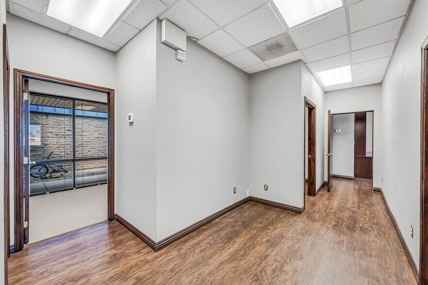 145 E University Dr, Mesa, AZ à louer - Photo de l’immeuble – Image 2 sur 39