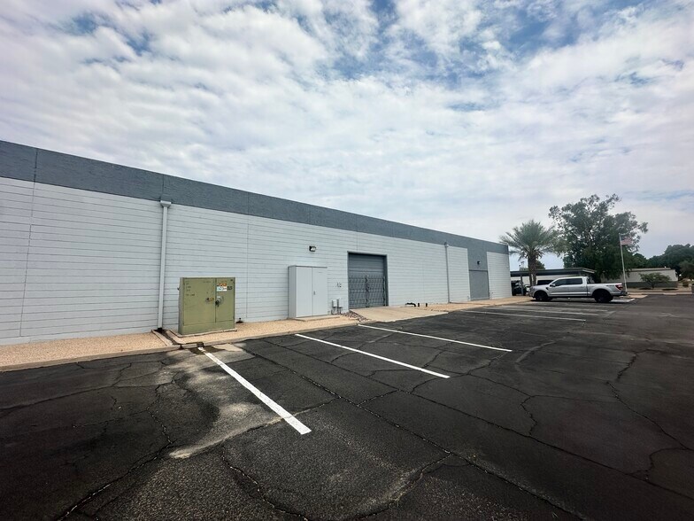 2214 W Huntington Dr, Tempe, AZ à vendre - Photo de l’immeuble – Image 3 sur 21