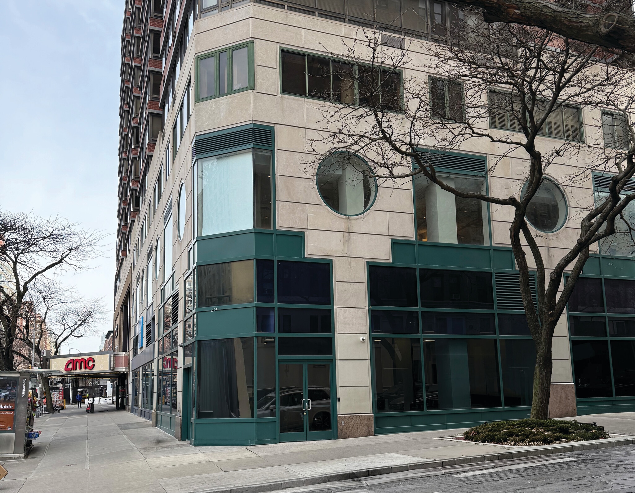 2300 Broadway, New York, NY à louer Photo de l’immeuble– Image 1 sur 5