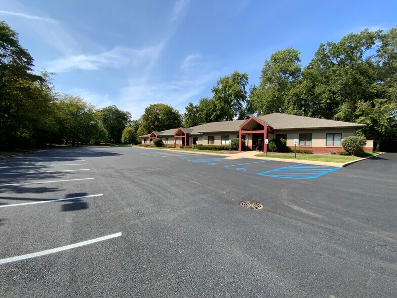 3436-3500 Granite Cir, Toledo, OH à vendre - Photo de l’immeuble – Image 3 sur 53