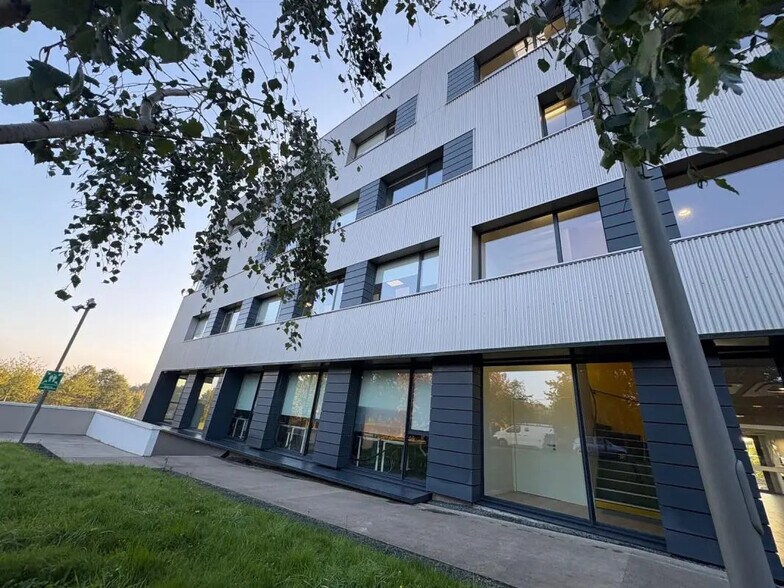 Bureau dans Saint-Herblain à louer - Photo de l’immeuble – Image 1 sur 16