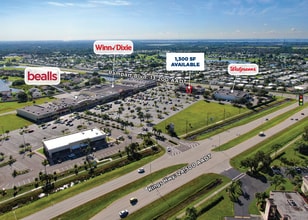 2000 Kings Hwy, Port Charlotte, FL à louer Photo de l’immeuble– Image 2 sur 2