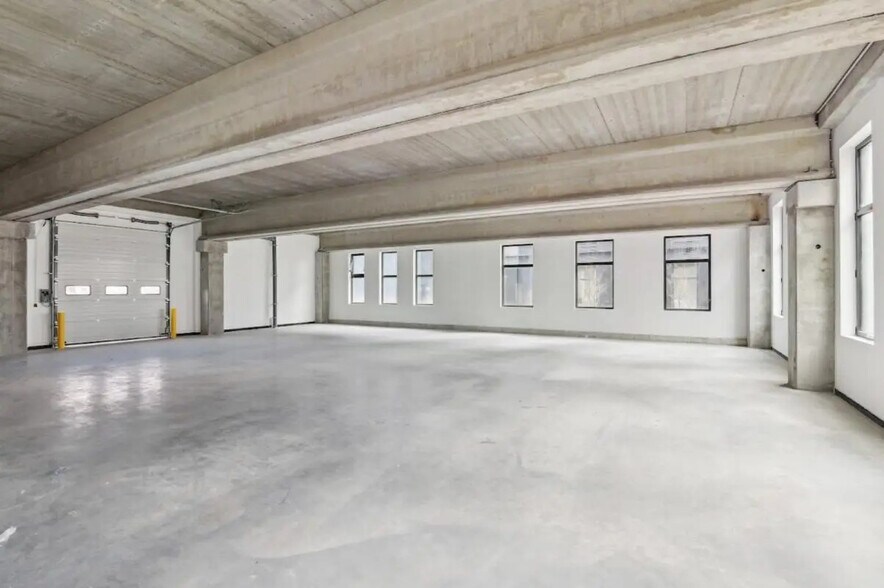 Local d’activités dans Nanterre à louer - Photo de l’immeuble – Image 2 sur 6
