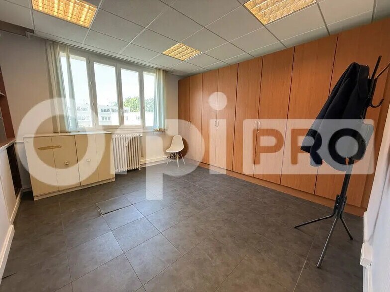 Bureau dans Le Havre à louer - Photo de l’immeuble – Image 3 sur 6