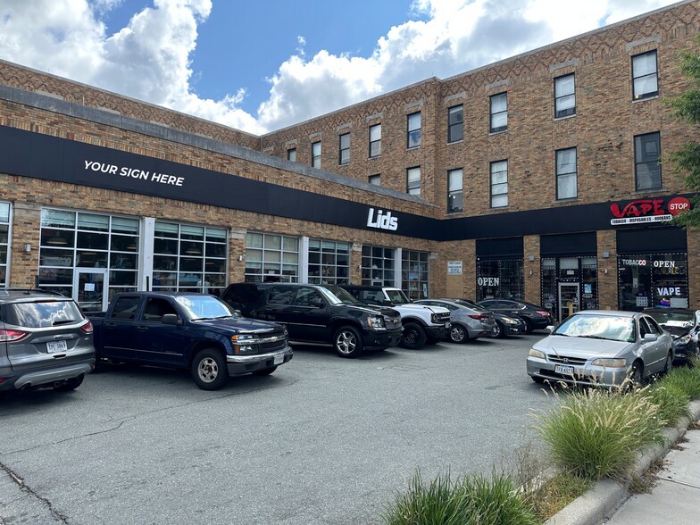 1510 W Broad St, Richmond, VA à louer - Photo de l’immeuble – Image 1 sur 6