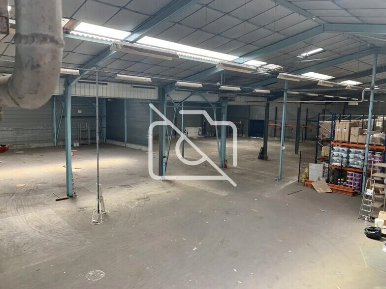 Industriel/Logistique dans Étampes à louer - Photo de l’immeuble – Image 1 sur 10