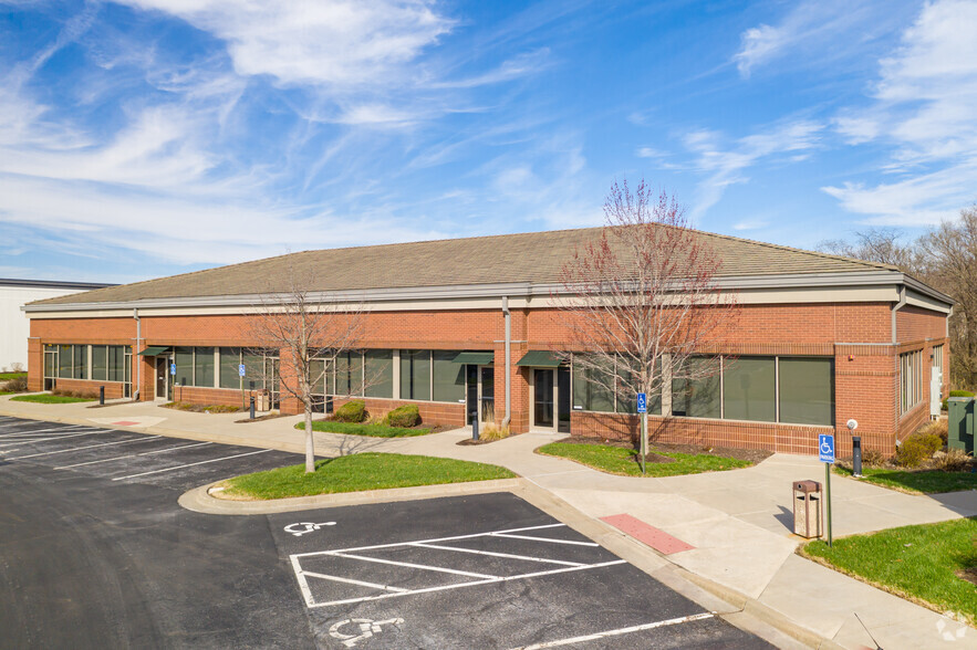13621 S Mur Len Rd, Olathe, KS à vendre - Photo principale – Image 1 sur 5