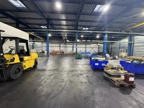 Local d’activités dans Jouy-le-Moutier à louer Photo intérieure– Image 2 sur 10