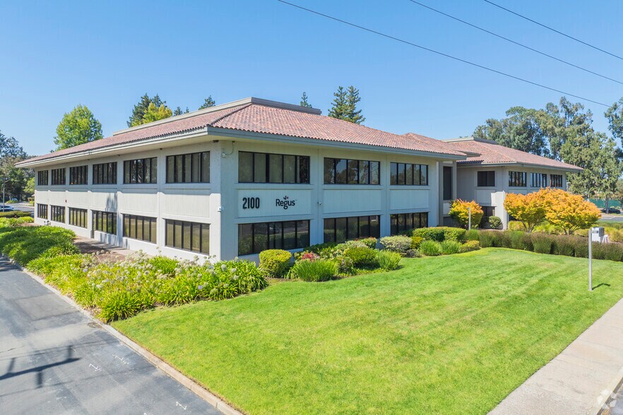 2100 Geng Rd, Palo Alto, CA à louer - Photo de l’immeuble – Image 2 sur 19