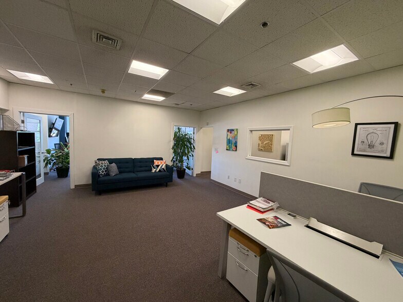 10 High St, Medford, MA à louer - Photo intérieure – Image 2 sur 18