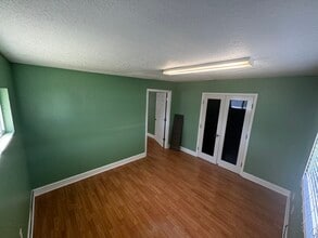 500 Ardice Ave, Eustis, FL à louer Photo intérieure– Image 2 sur 4