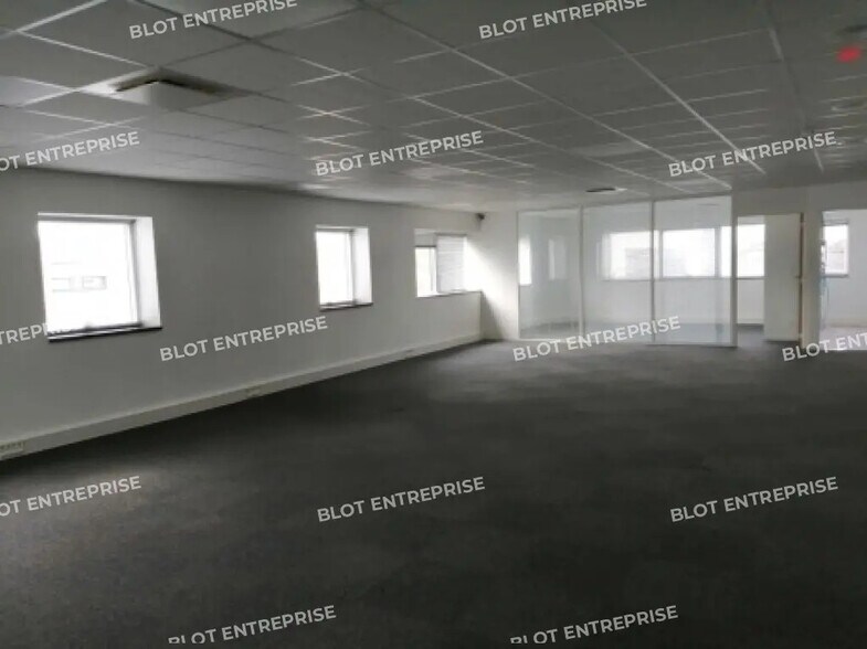 Bureau dans Cesson-Sévigné à louer - Photo de l’immeuble – Image 2 sur 6