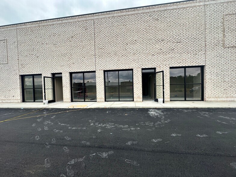 4875 Warehouse Way, Cumming, GA à louer - Photo de l’immeuble – Image 2 sur 9