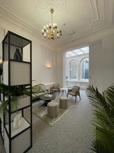 26 Grosvenor Gdns, Londres à louer Photo intérieure– Image 2 sur 5