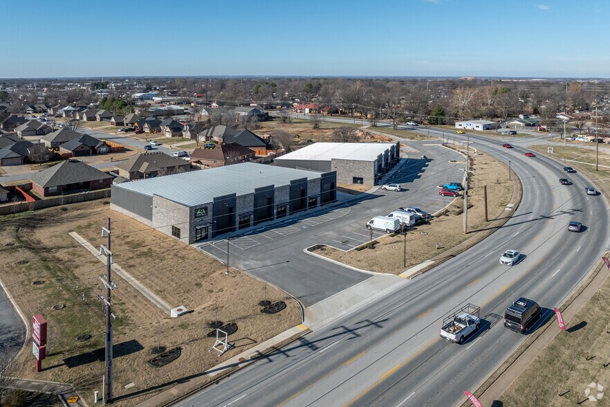 822 White Rd, Springdale, AR à louer - Aérien – Image 2 sur 8