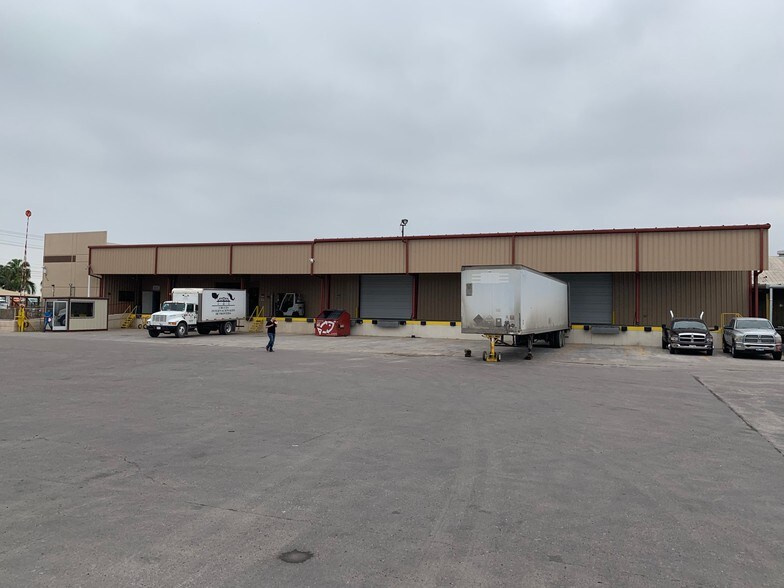 7750 Padre Island Hwy, Brownsville, TX à louer - Photo de l’immeuble – Image 2 sur 2