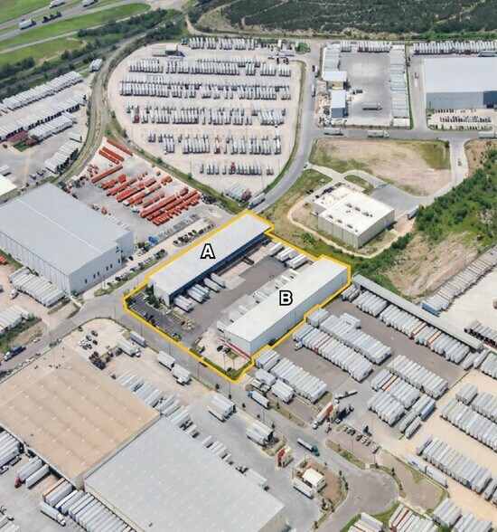 N Unitech Dr portefeuille de 2 biens à vendre sur LoopNet.fr - Photo de l’immeuble – Image 3 sur 14