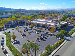 Cinema & Bouquet, Santa Clarita, CA - VUE AÉRIENNE  vue de carte