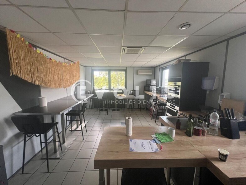 Local d'activités dans Creteil à vendre - Photo intérieure – Image 3 sur 4