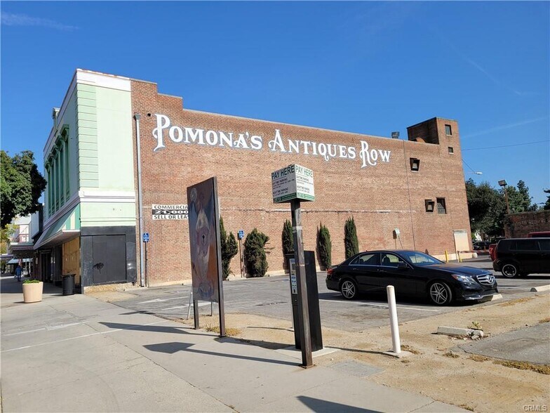 164 E 2nd St, Pomona, CA à vendre - Photo de l’immeuble – Image 3 sur 4