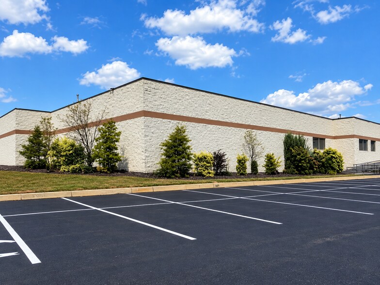 835 E North St, Kendallville, IN à louer - Photo de l’immeuble – Image 3 sur 10